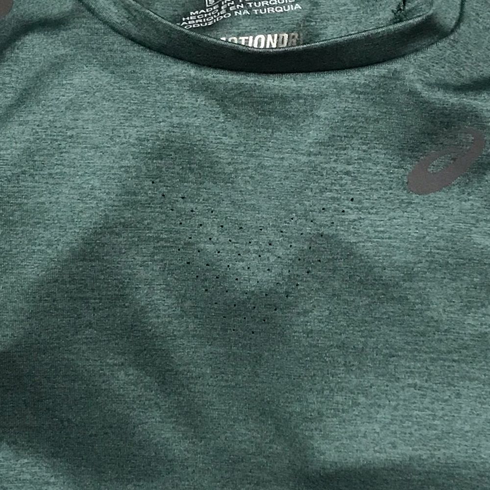 5/$25 ASICS Athletic Tank - Picture 5 of 7